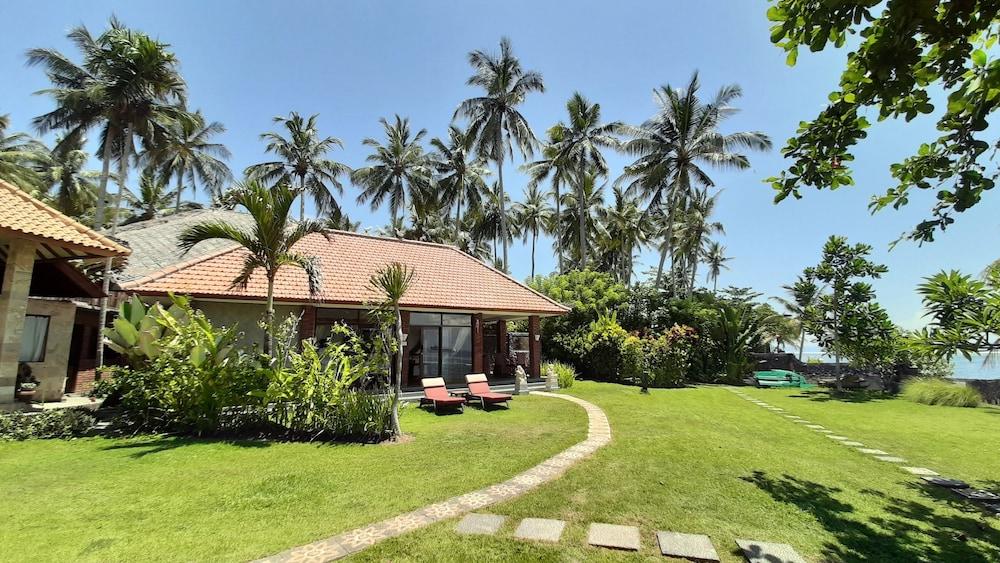 Resor Sea Breeze Candi Dasa (Bali)