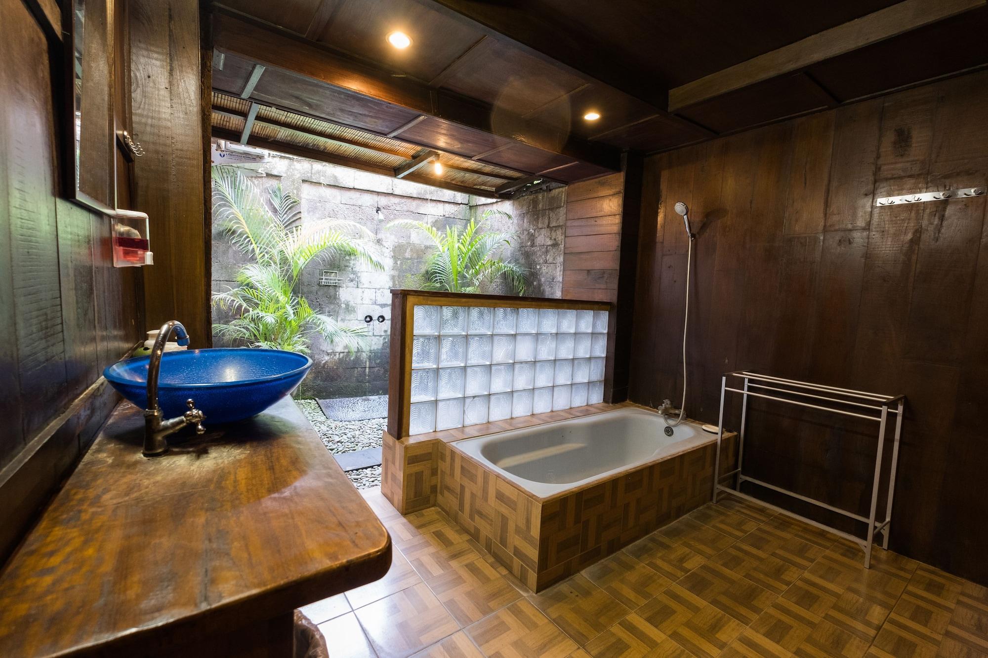Holiday park Easy Surf Dacha Canggu (Bali)