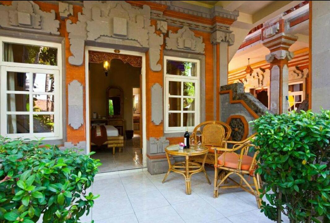 Chonos Hotel Lovina (Bali)