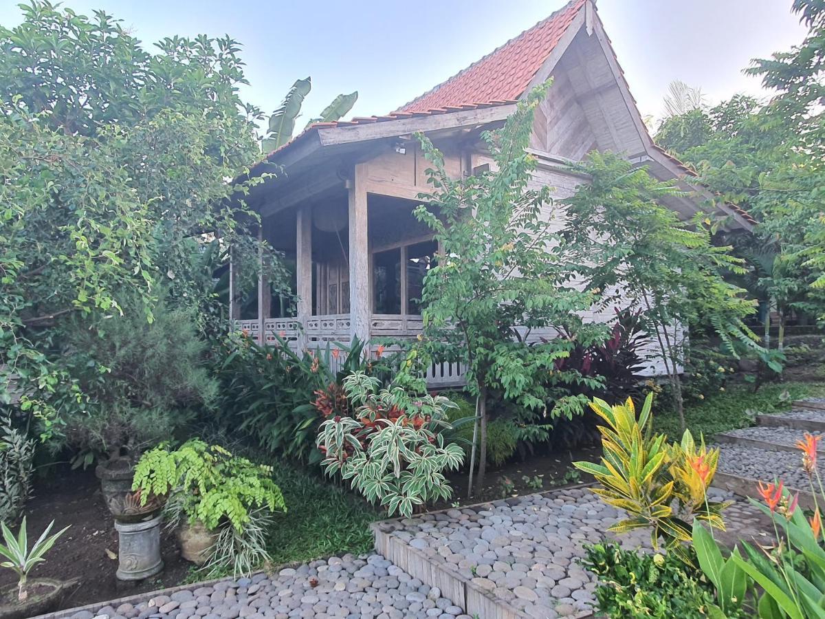 Agaliving Medewi Bed & Breakfast Pulukan