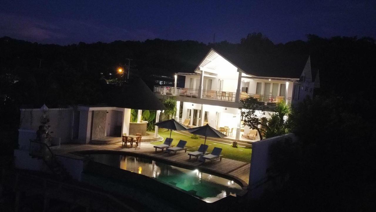 Villa Ceningan Beachside