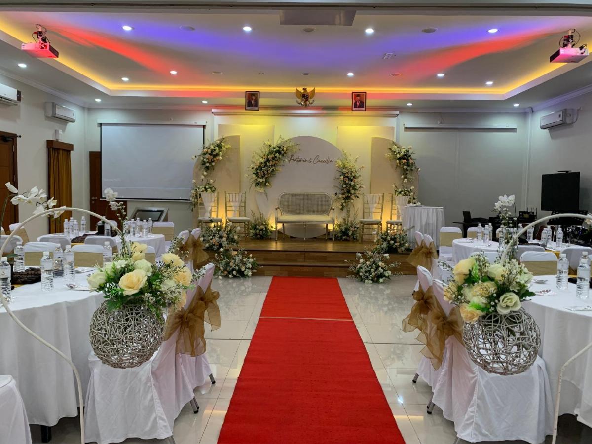 The Banyumas Hotel 4*