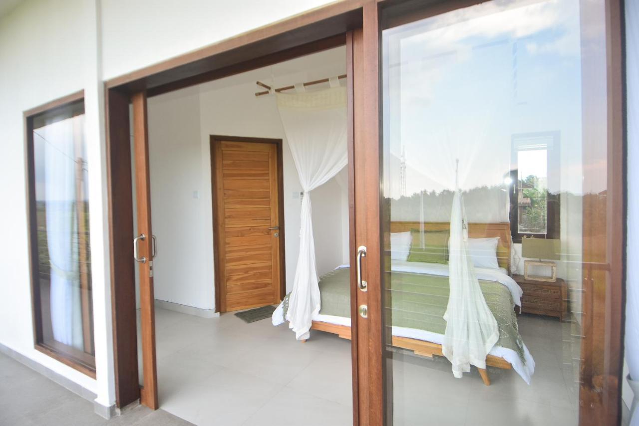 Bed & Breakfast Three Palms Surf & Medewi Airsatang