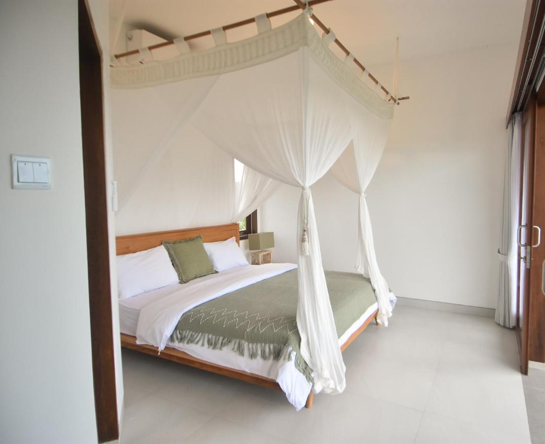 Bed & Breakfast Three Palms Surf & Medewi *