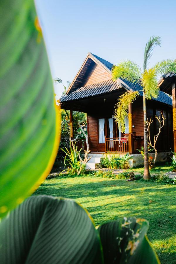 Kurnia & Guest house