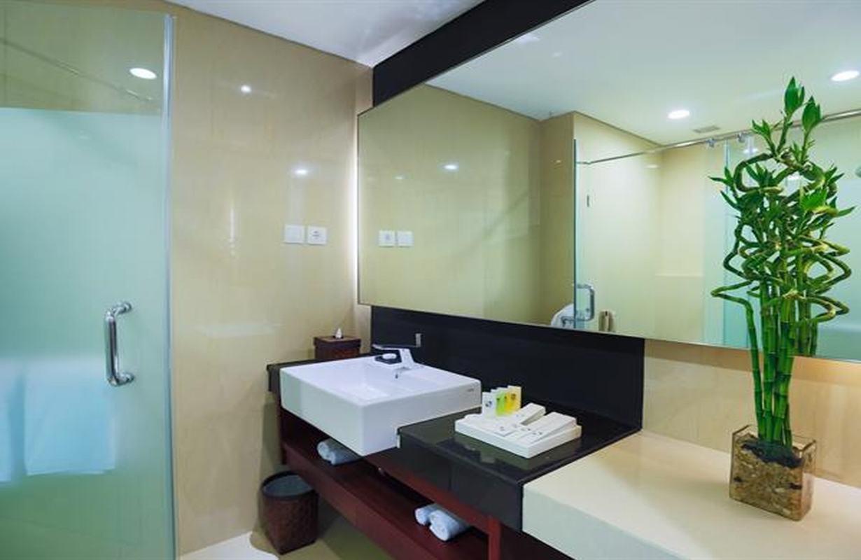 Swiss-belresort Watu Jimbar Resor