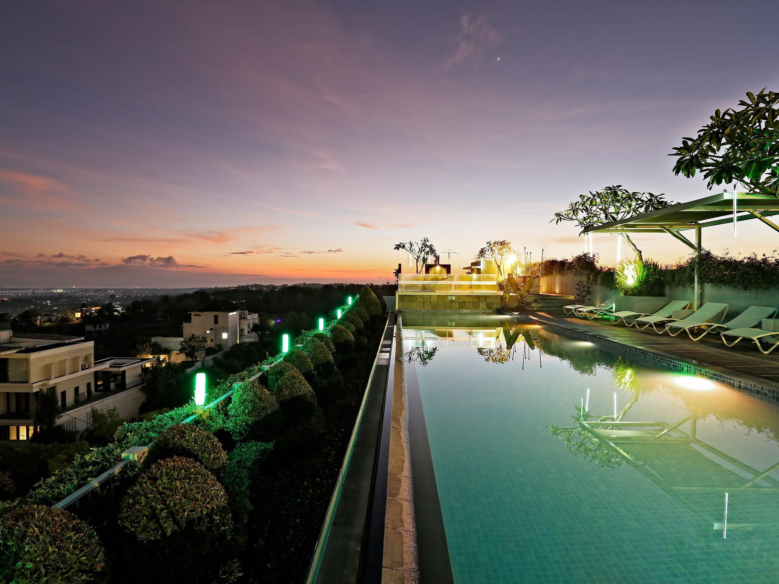 Maxonehotels At Bukit Hotel 3*