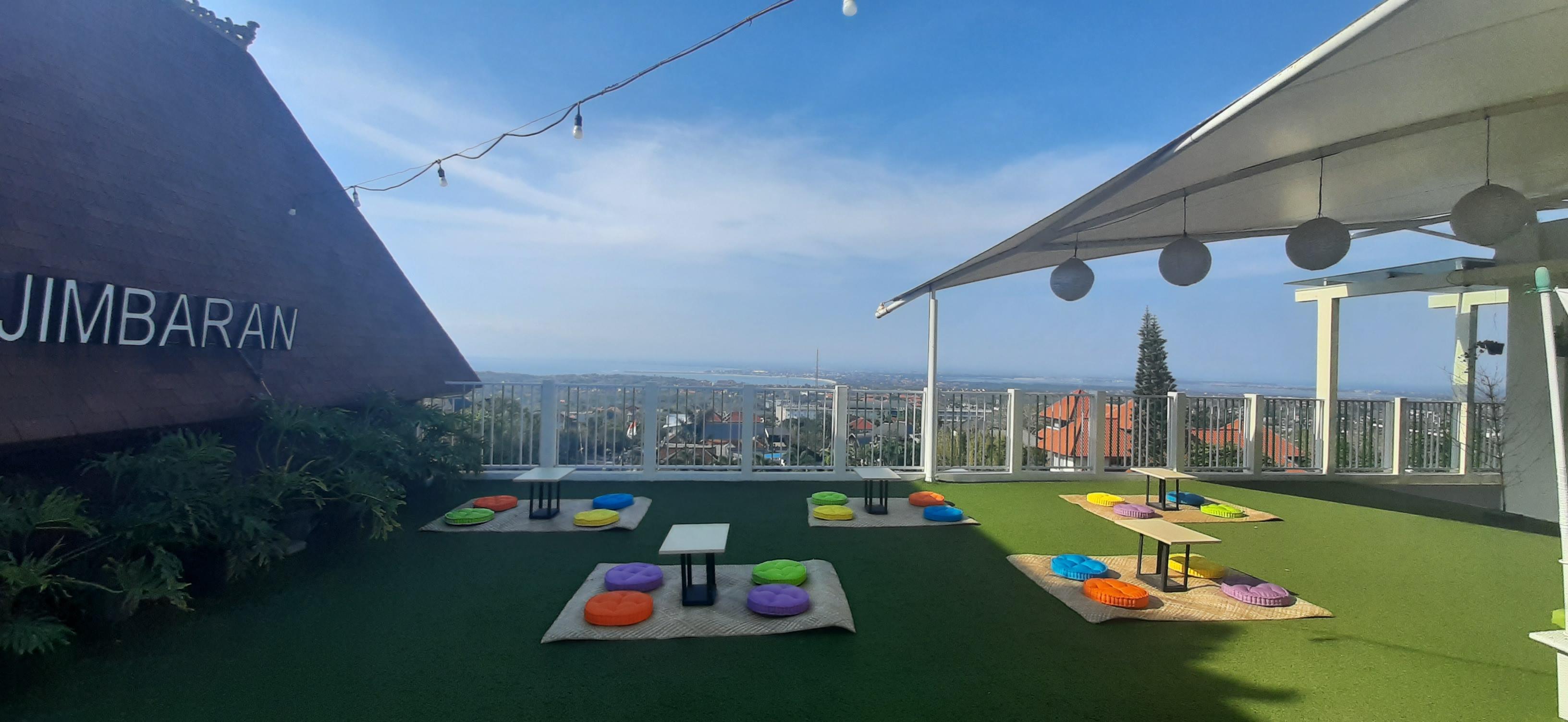 Maxonehotels At Bukit Jimbaran (Bali)