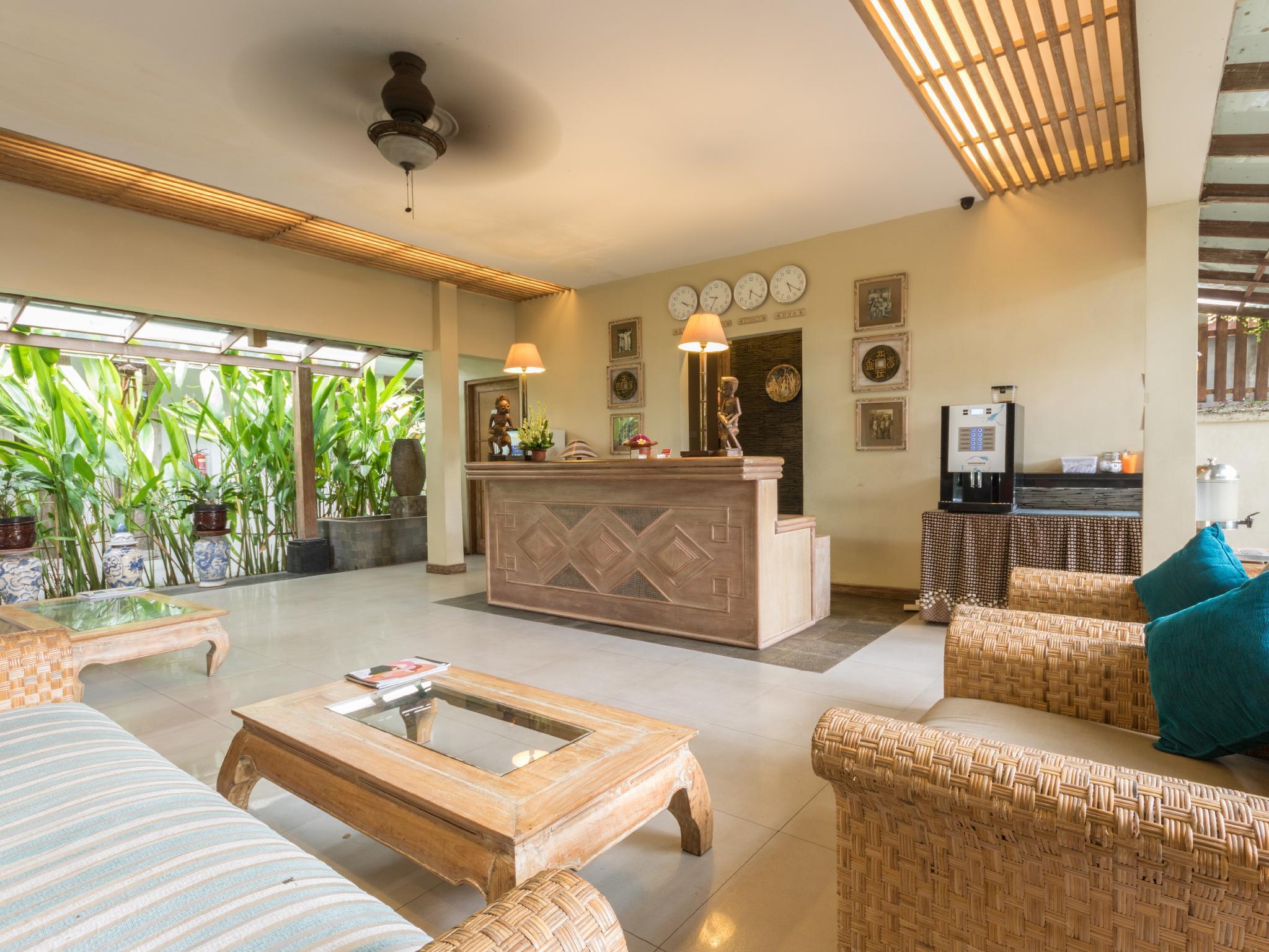 Hotel Sari Kuta 3*