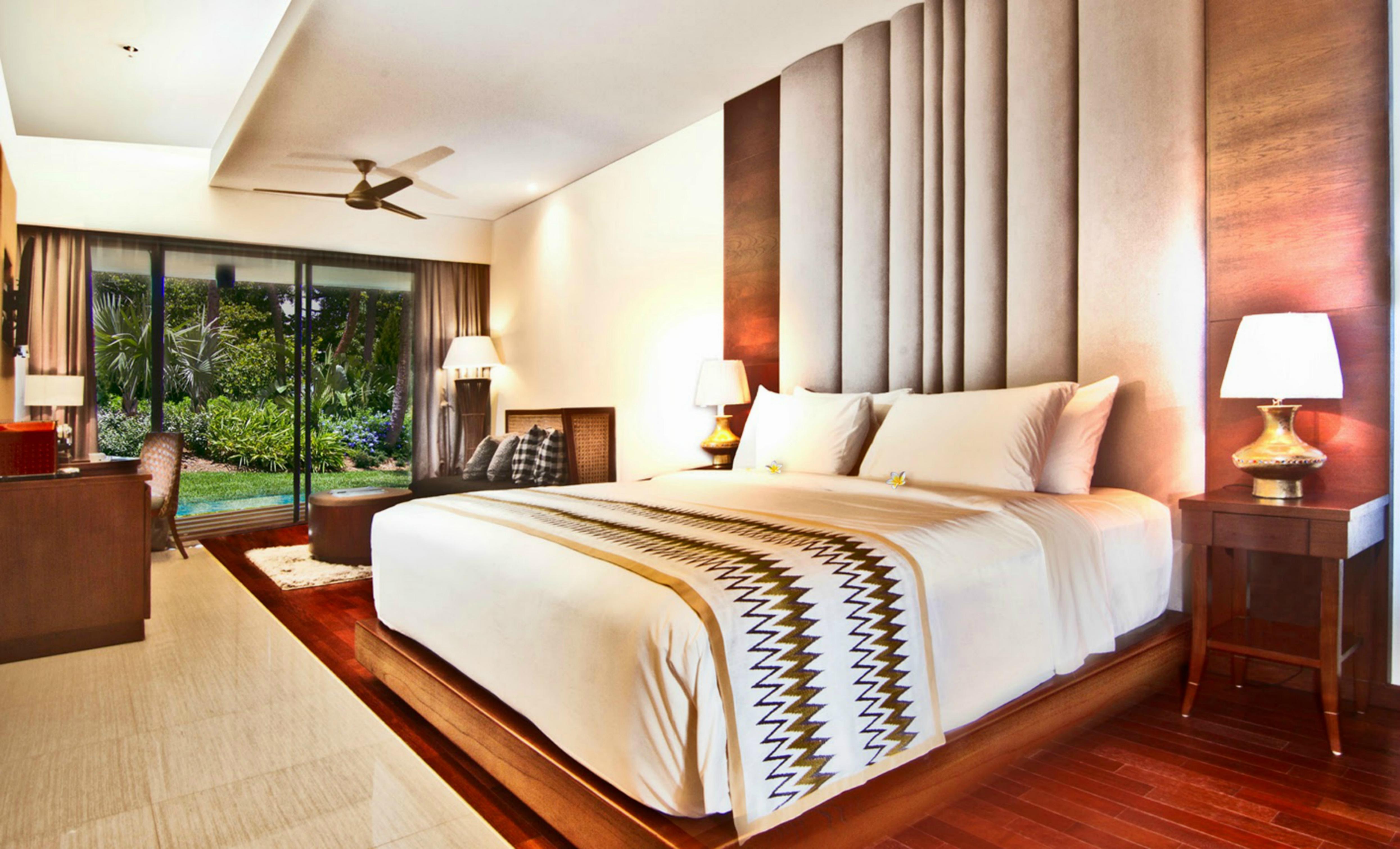 Resort Merusaka Nusa Dua 5*