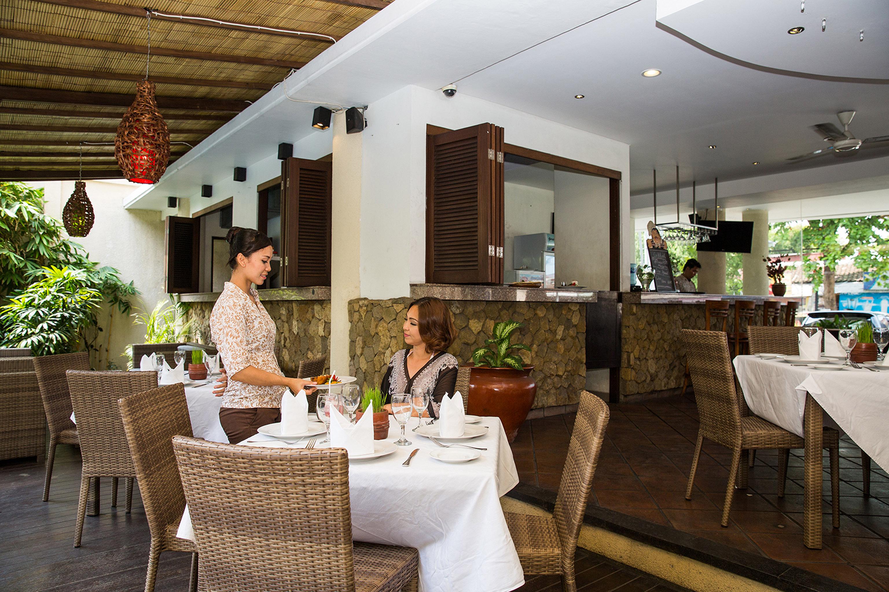 Suris Boutique Hotel 3*