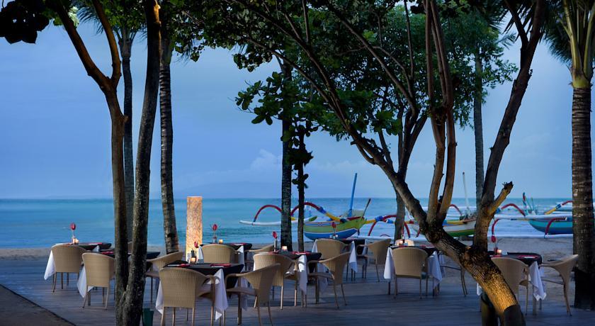 Segara Village 4*