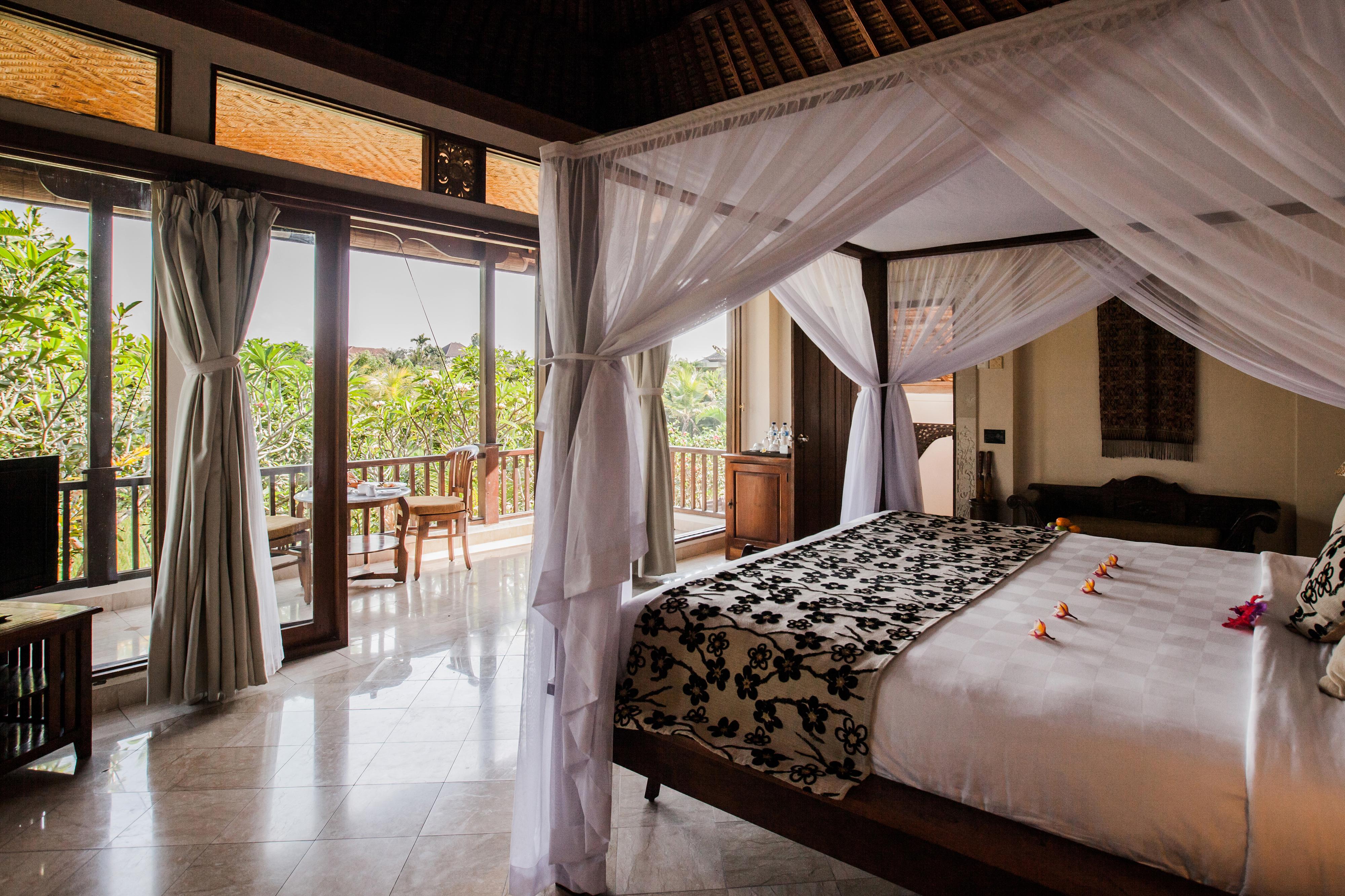 Resort Bebek Tepi Sawah Restaurant & 4*