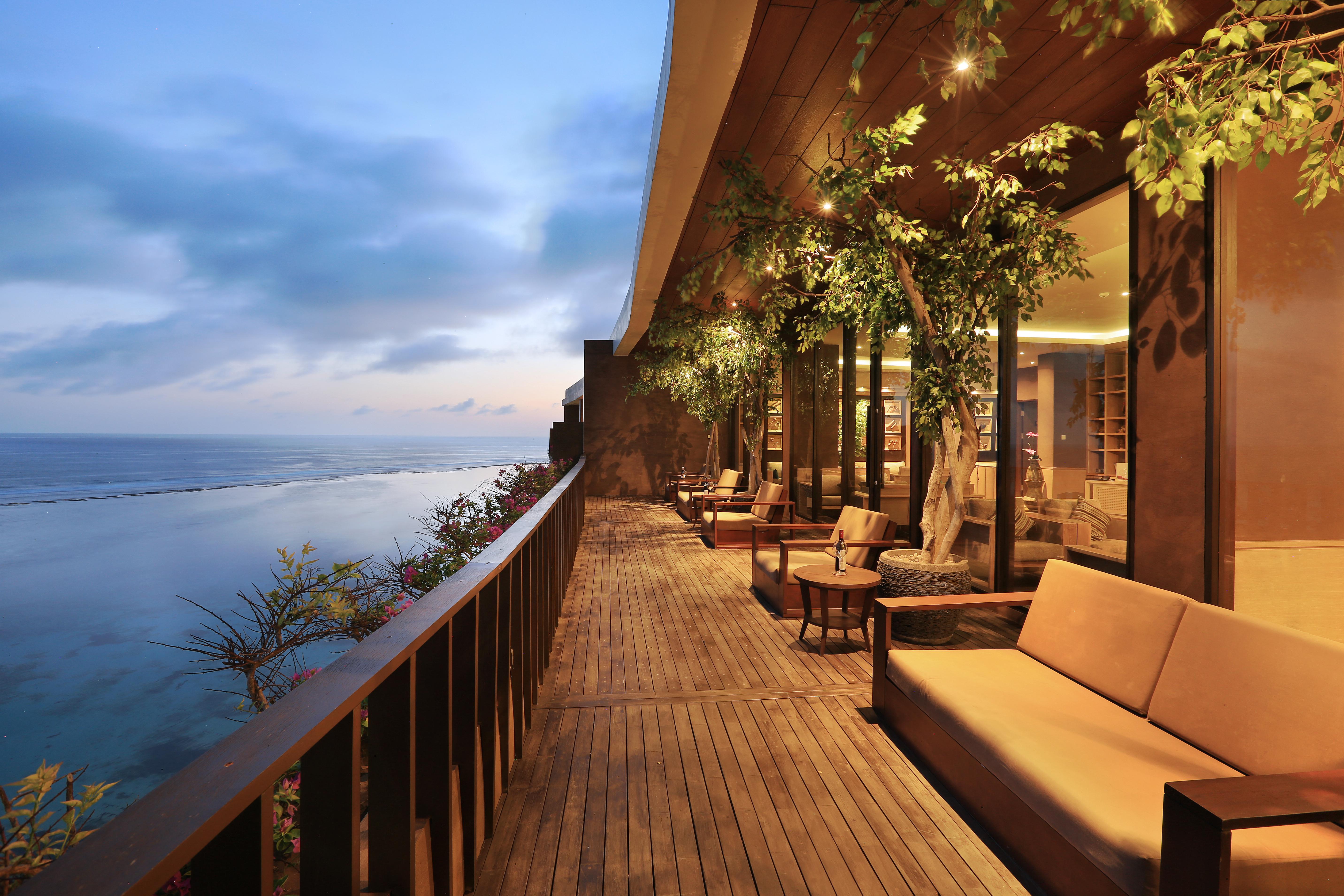 Ulu Segara Luxury & 5*