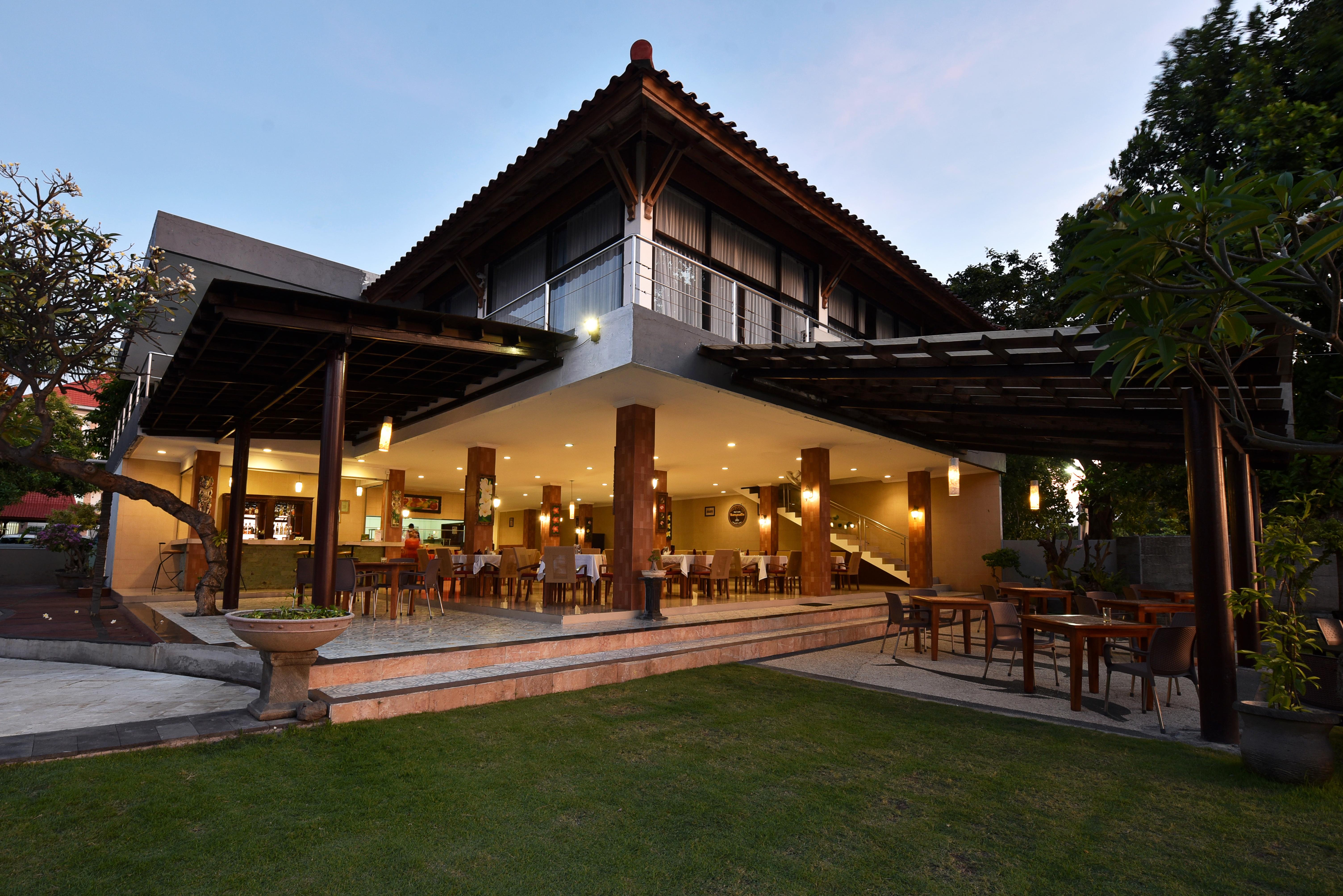 Puri Saron Baruna Hotel