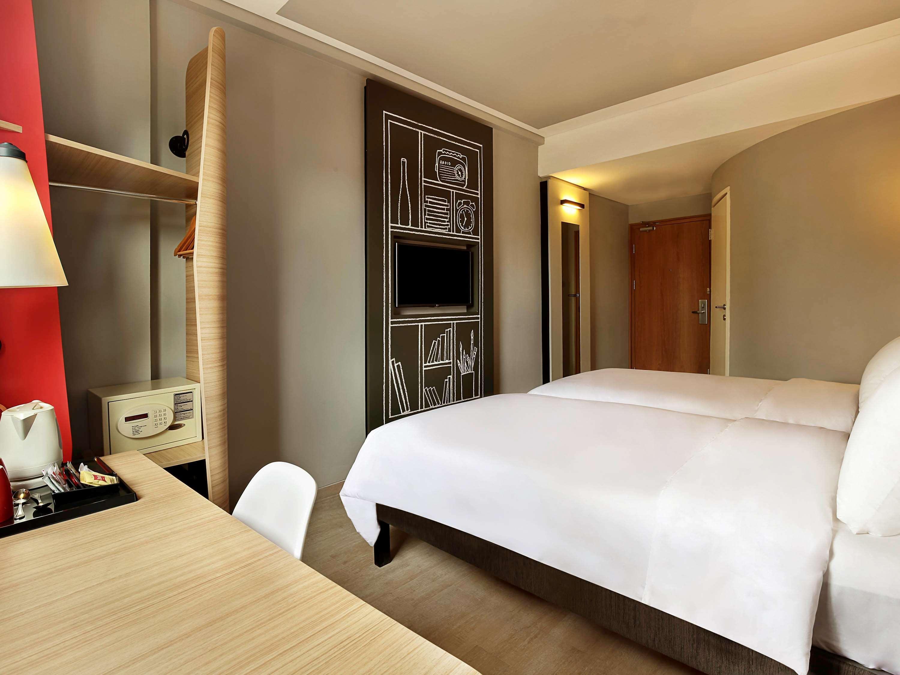 Hotel Ibis Bali Street 3*