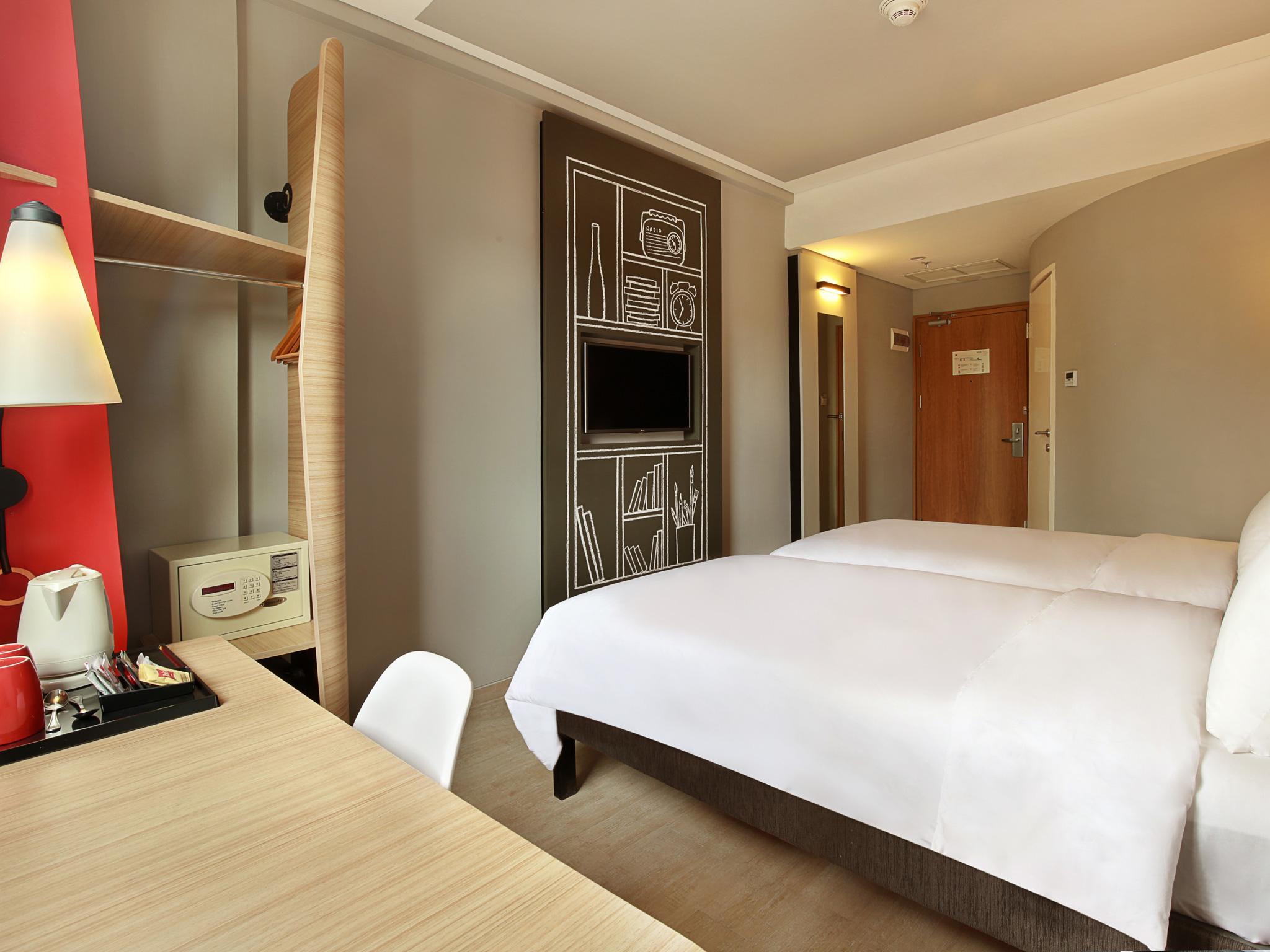 Ibis Bali Street 3*