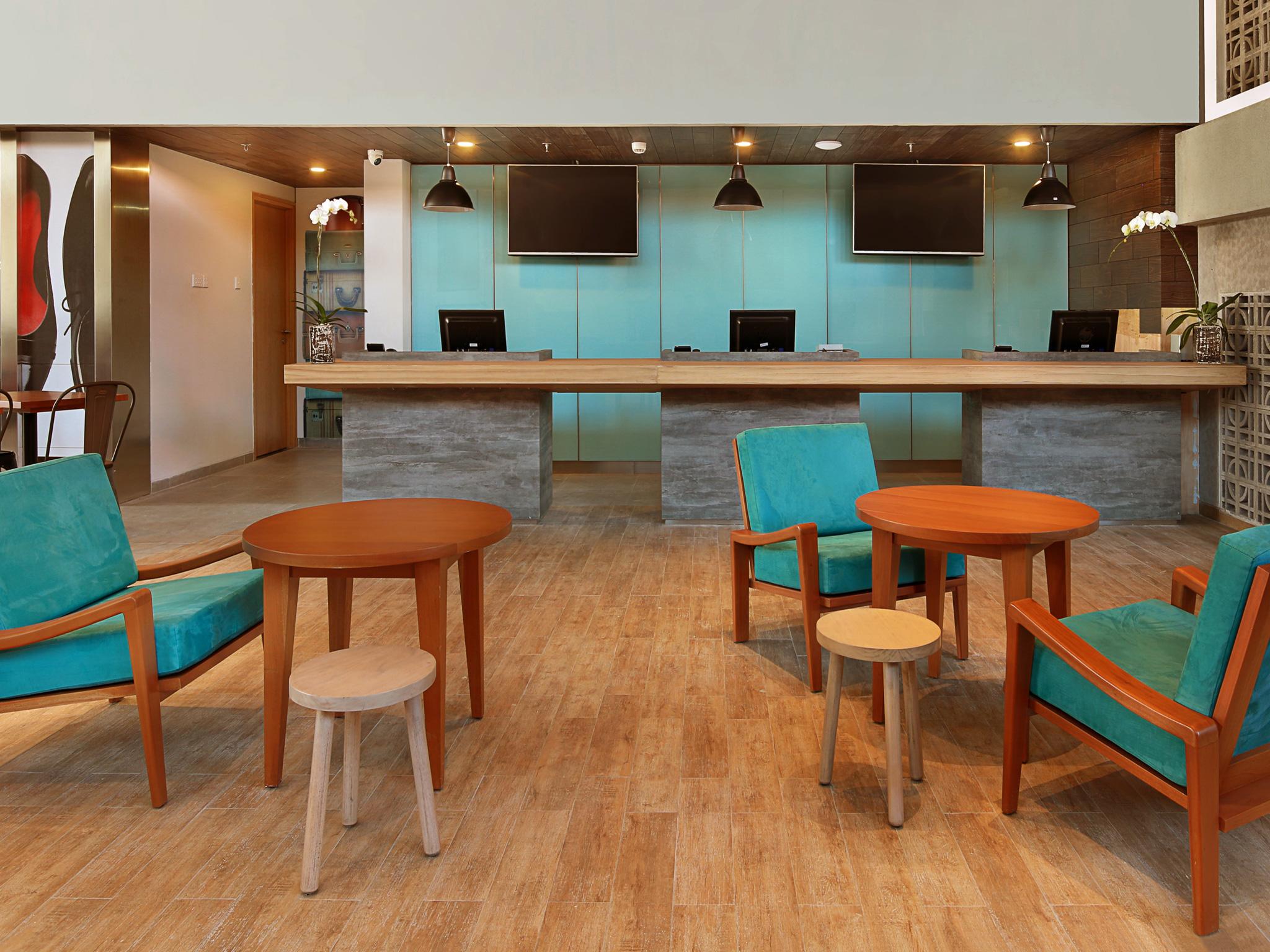 Ibis Bali Street Hotel