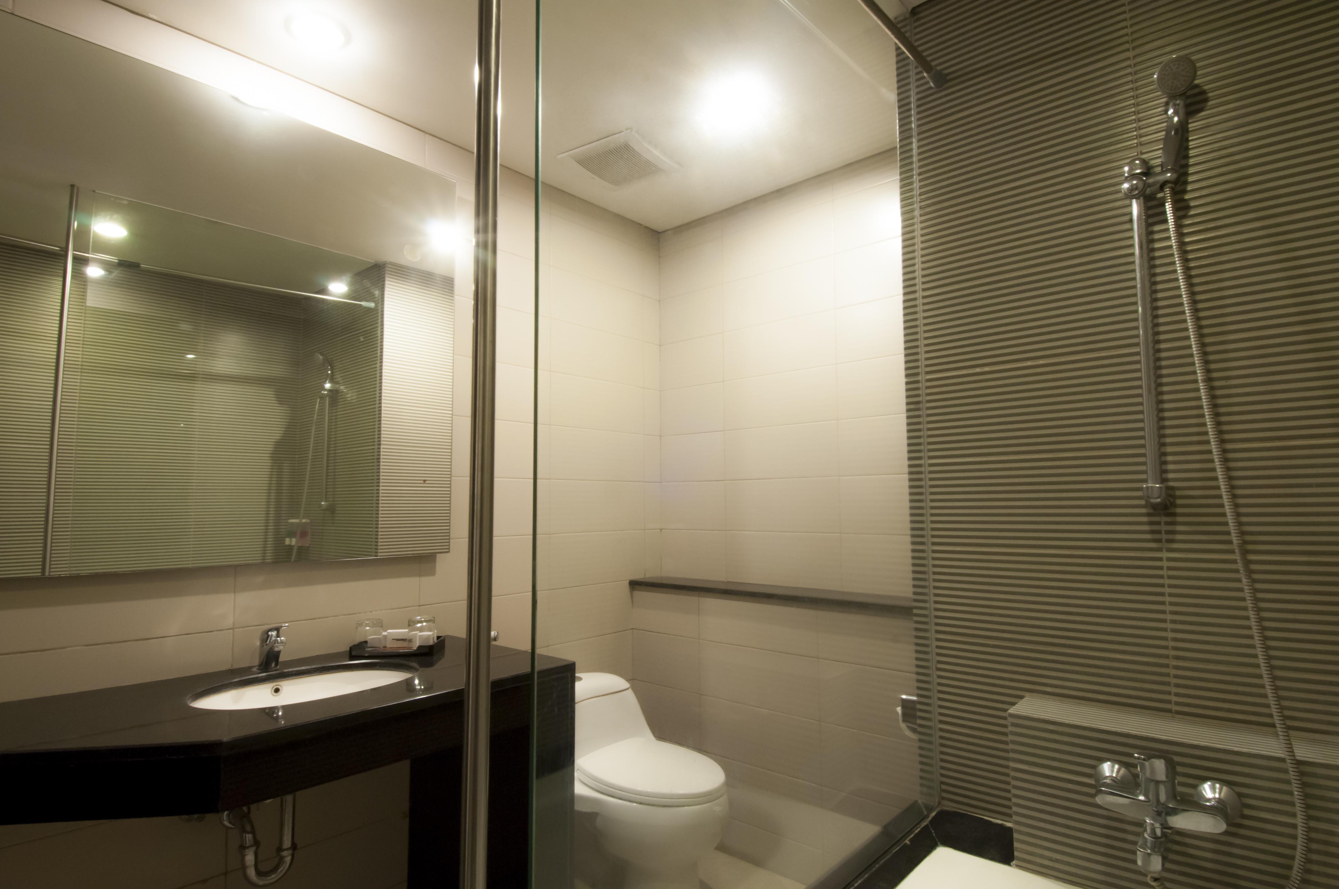 100 Sunset Kuta & Ballroom Hotel 3*