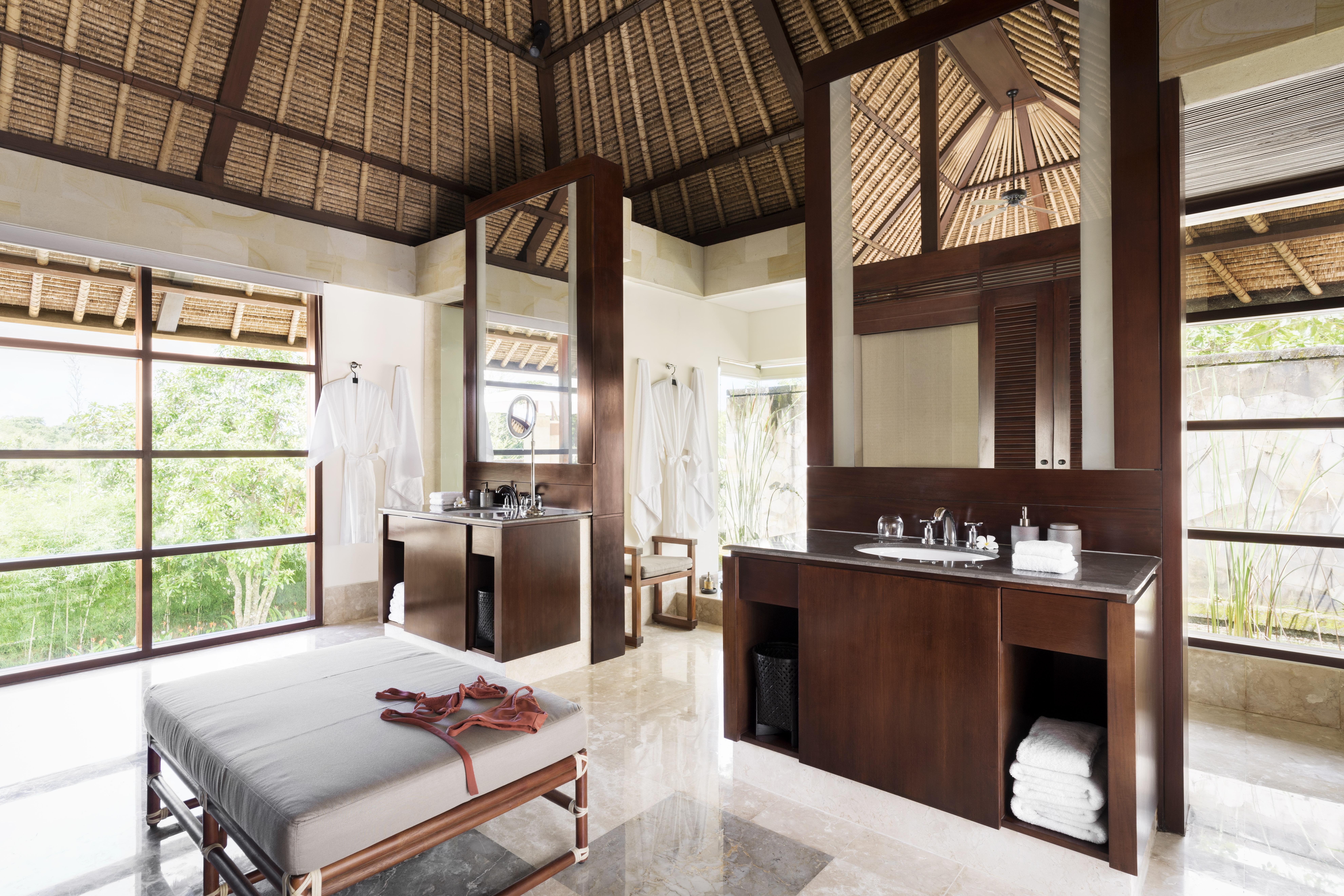 Revīvō Wellness Nusa Dua Bali 5*