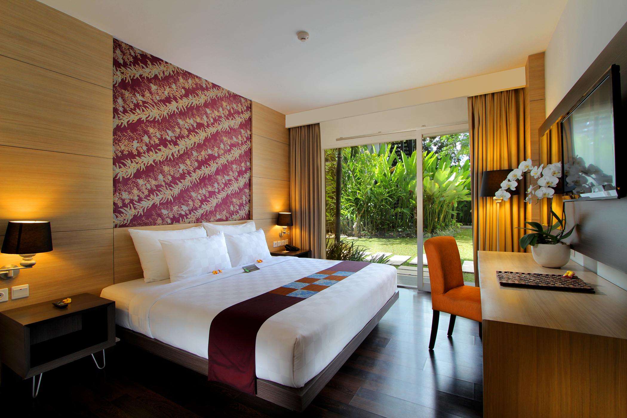 B Bali & Hotel 4*