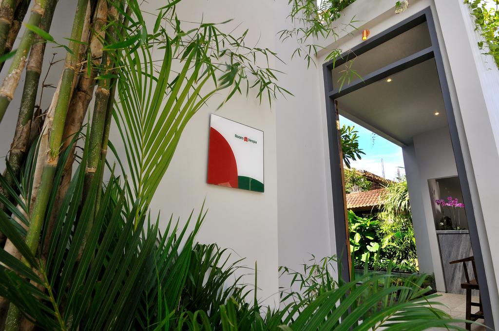 & Vespa 1 Guest house Seminyak (Bali)