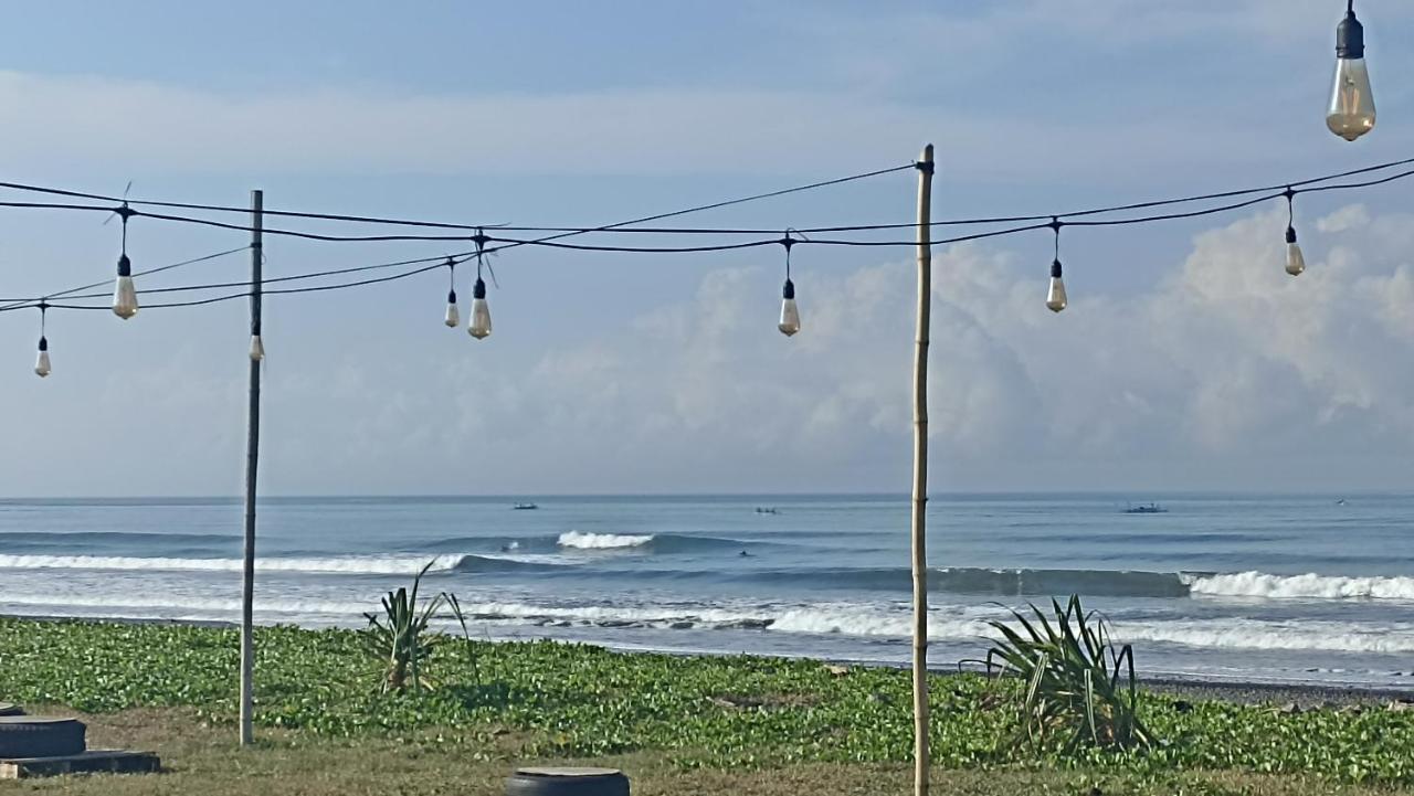 Ayolah Surf House &surf Camp Jembrana (Bali)