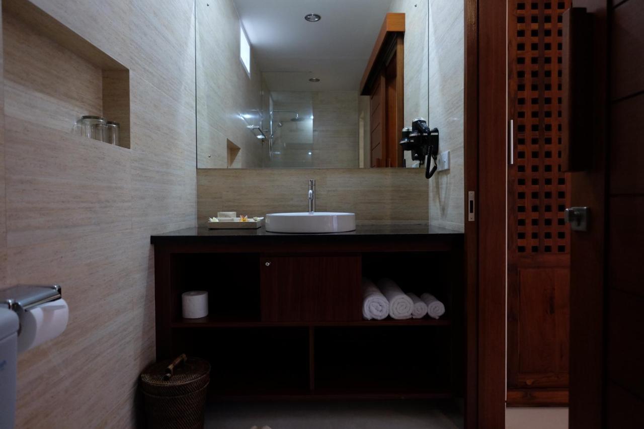 Wisma tamu Kayu Sugih Palace
