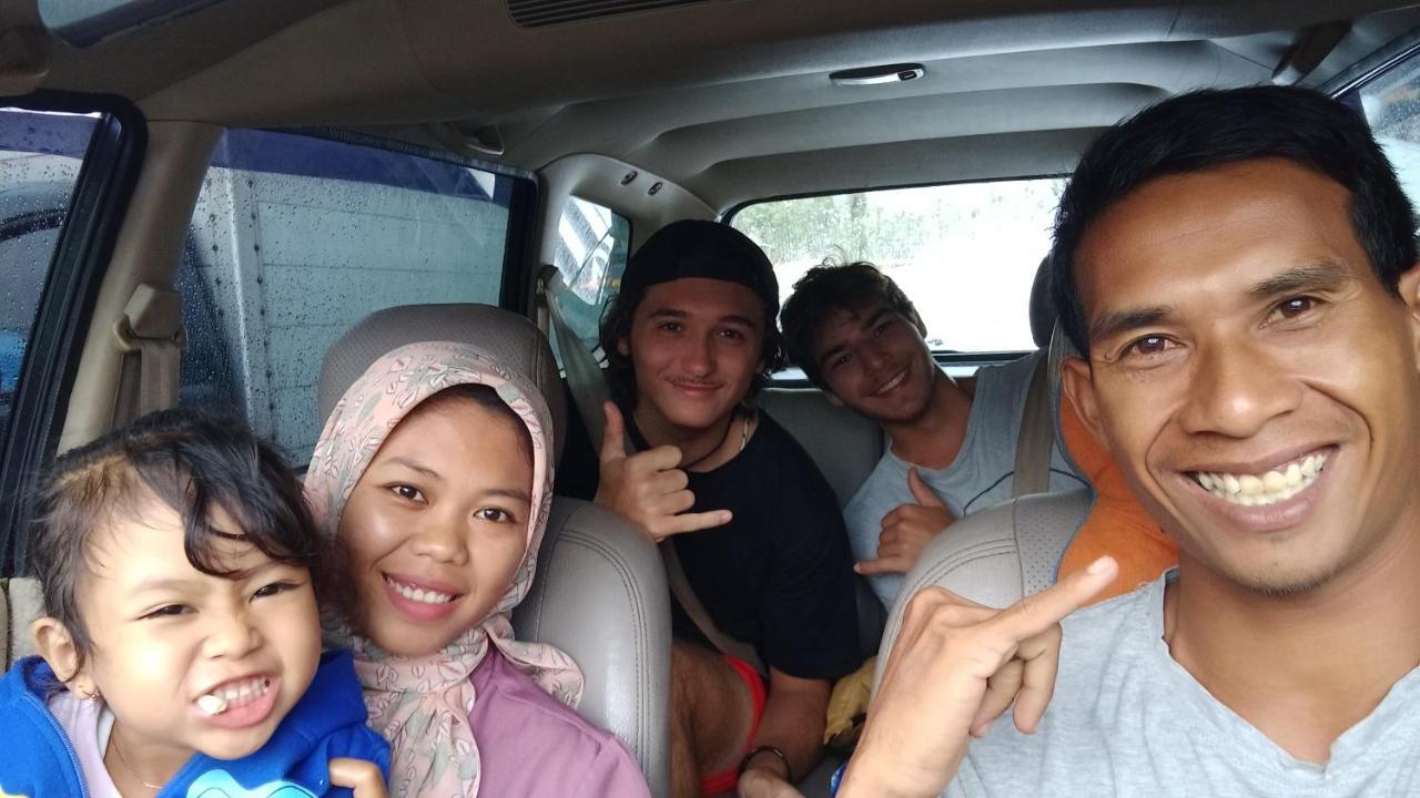 Homestay Ayolah Surf House &surf Camp