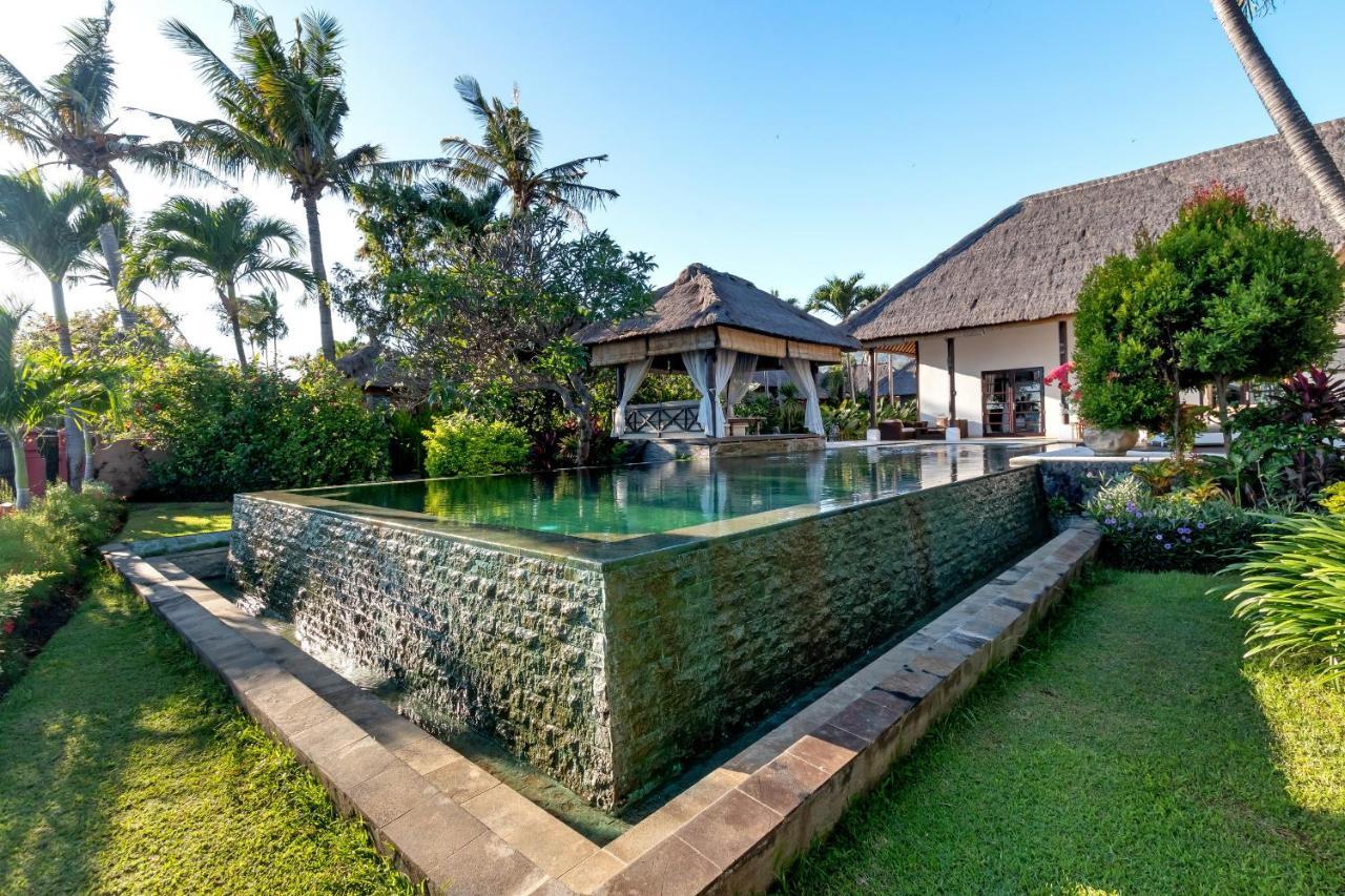 Tri Murti Villa Lovina (Bali)