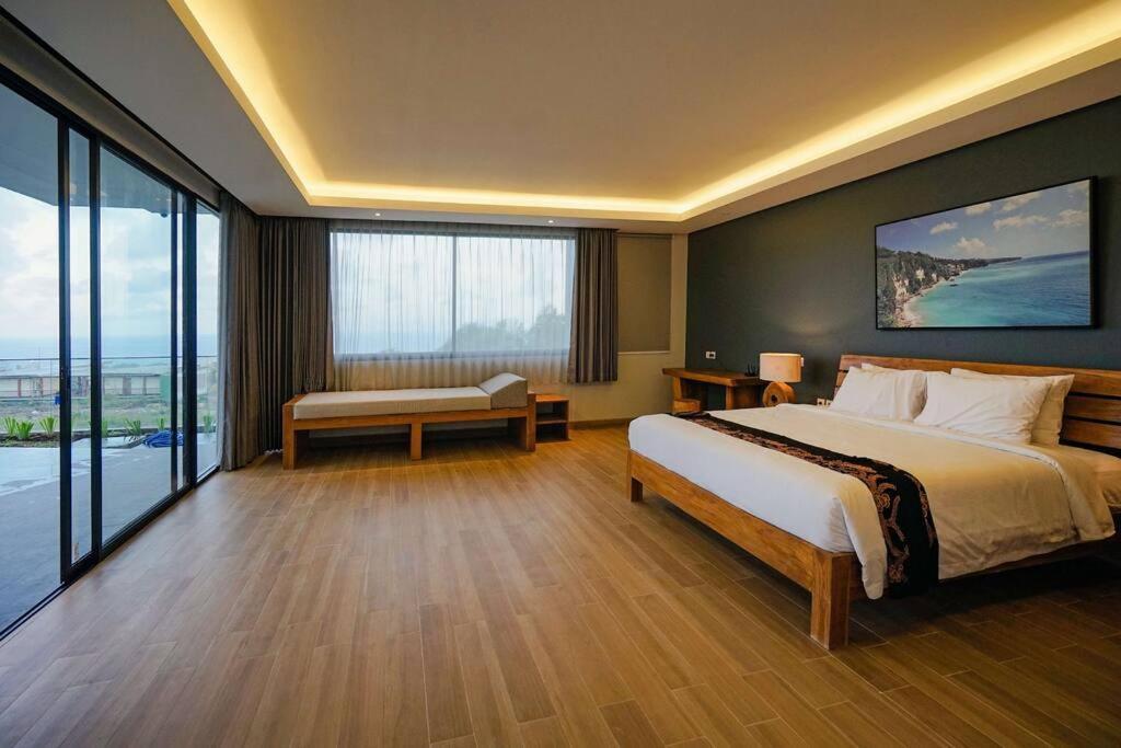 Grand Uluwatu Villa