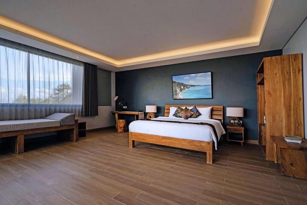 Grand Uluwatu Villa *