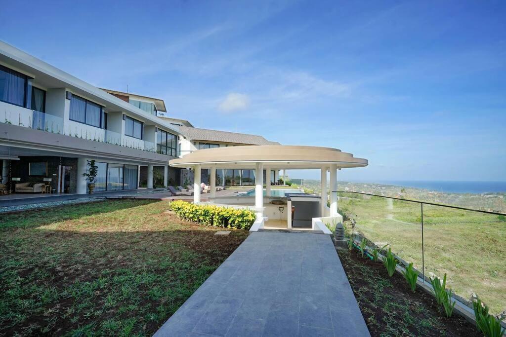 Grand Uluwatu Villa