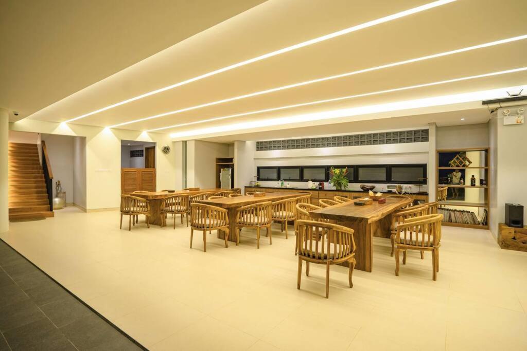 Grand Uluwatu Villa *