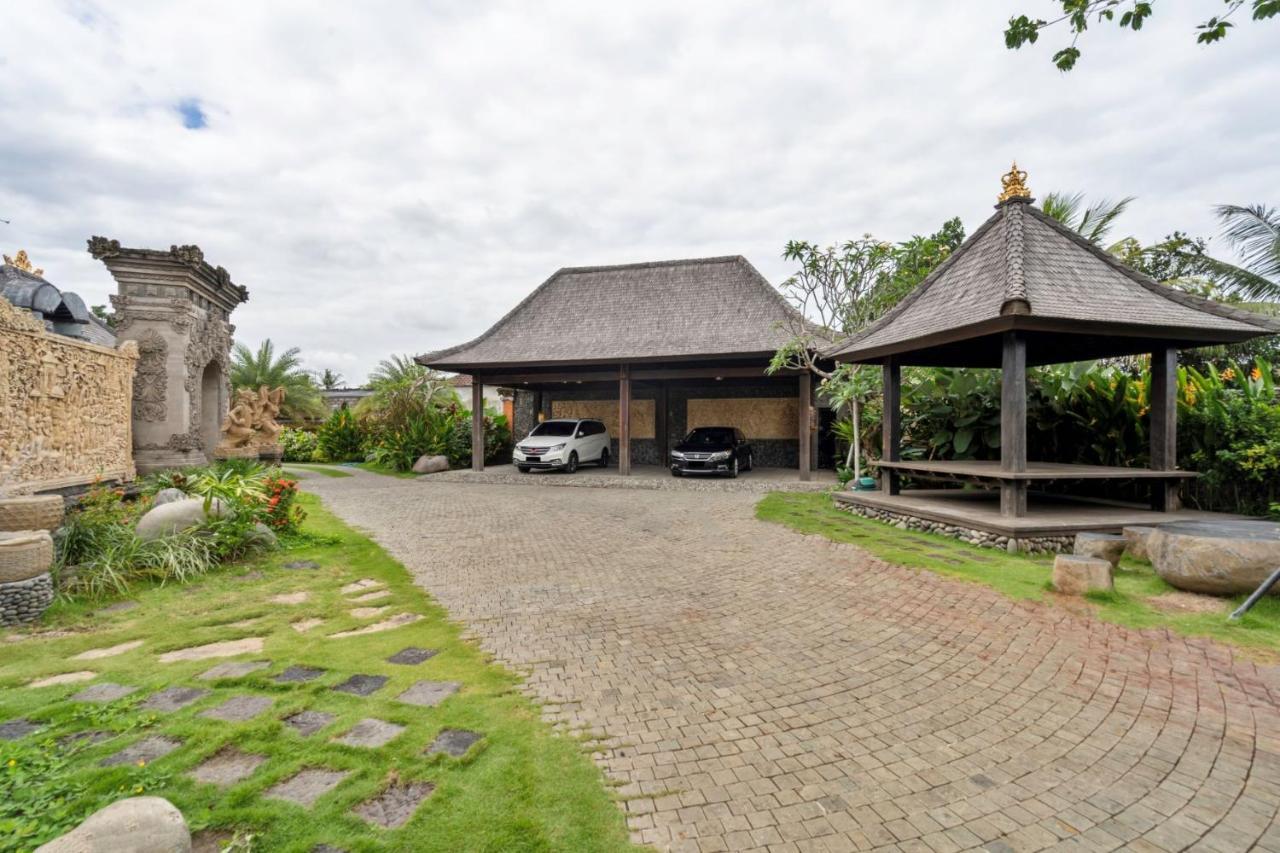 Royal Roco Tanah Lot (Bali)