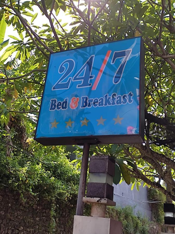 24/7 Bed & Breakfast *