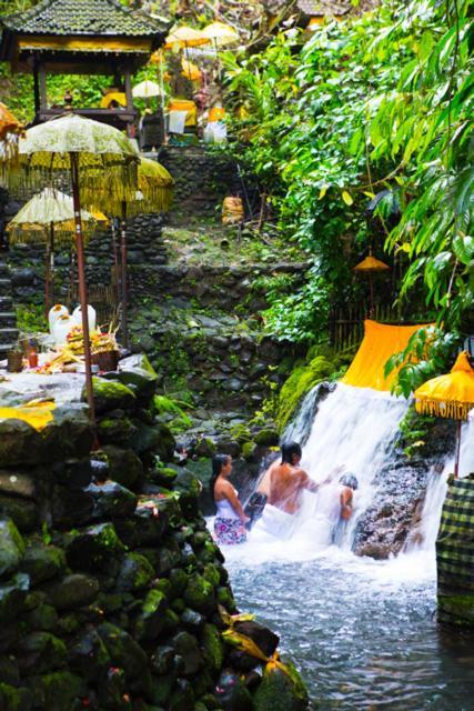 Resort Suarapura &