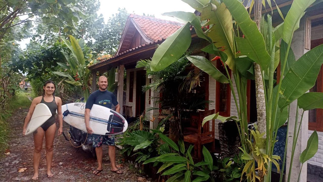 Homestay Ayolah Surf House &surf Camp *