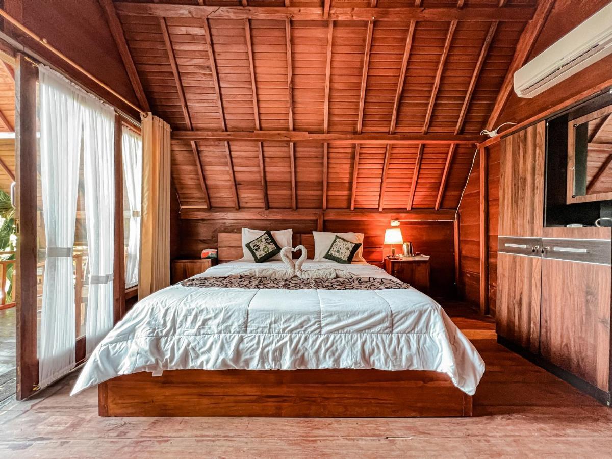 Gayatri Holiday park Batununggul