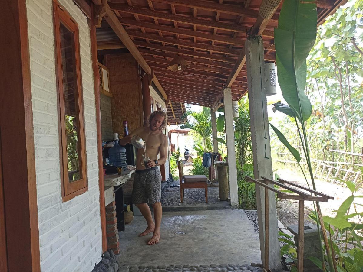 Homestay Ayolah Surf House &surf Camp Jembrana (Bali)