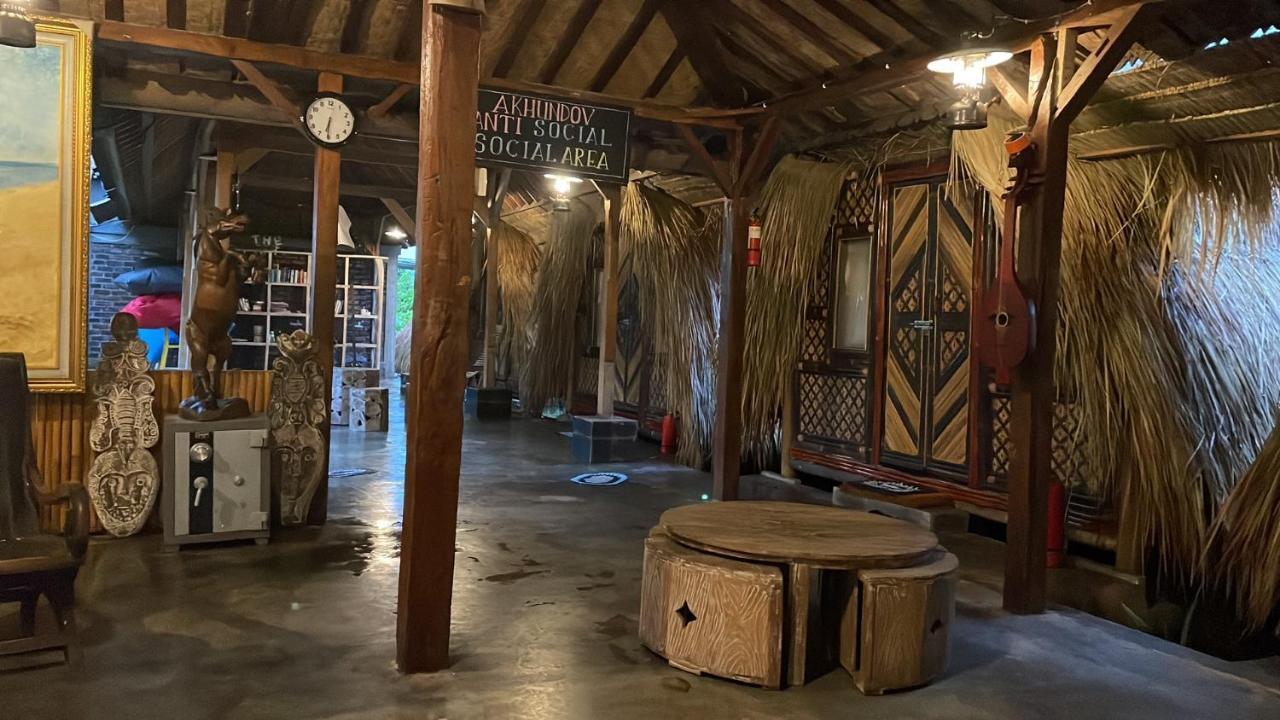 Hostel Da Housetel Kuta