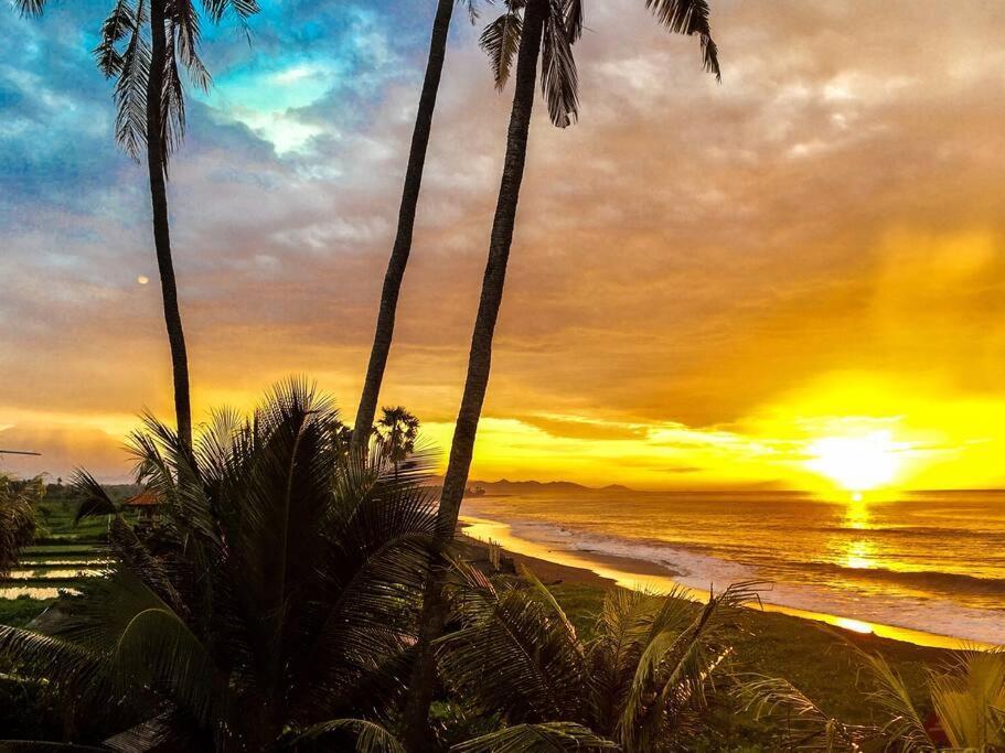 Beachfront Luxury, Purnama Holiday home