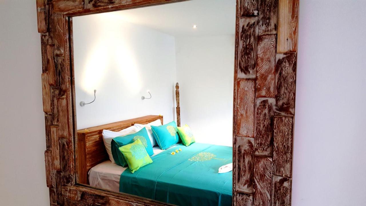 Villa Lovely 4br Private Pool With Sundeck! 10mins Ride To Canggu (Bali)