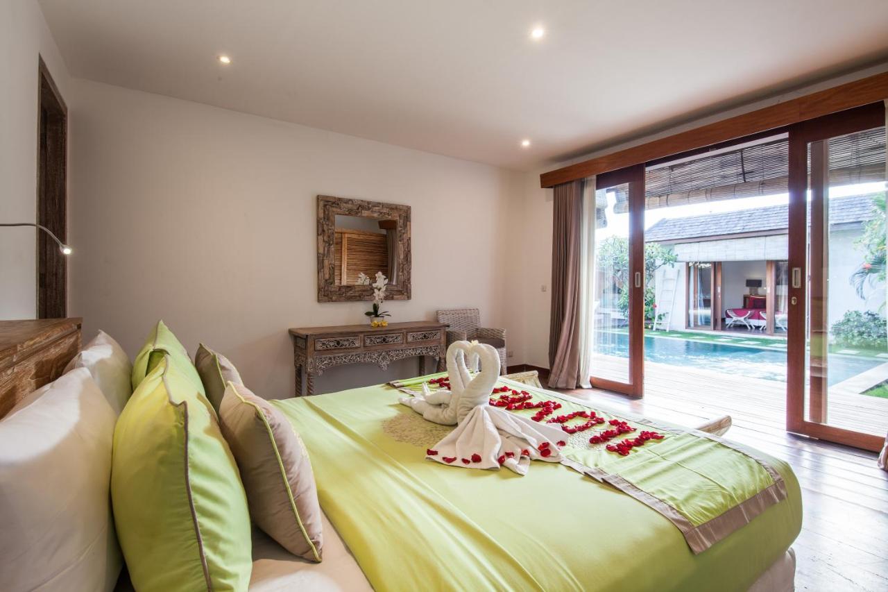 Lovely 4br Private Pool With Sundeck! 10mins Ride To Canggu (Bali)