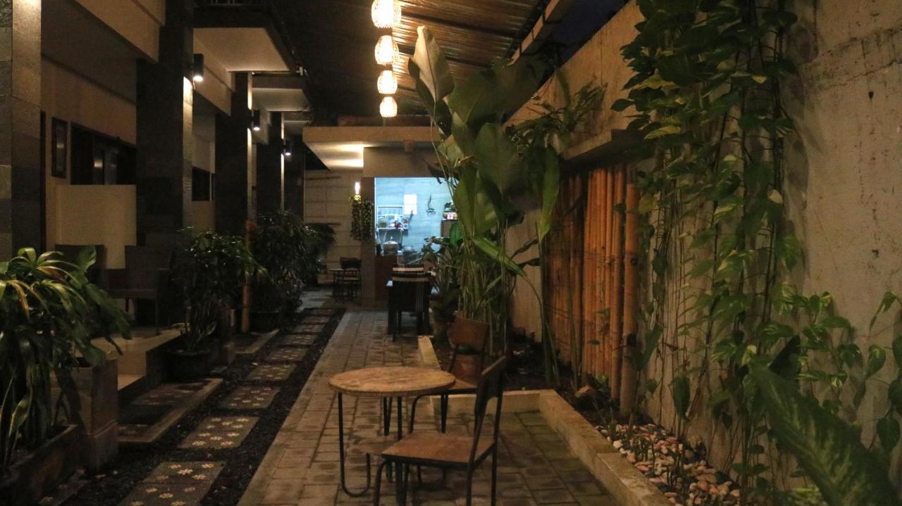 Sutya Wisma tamu