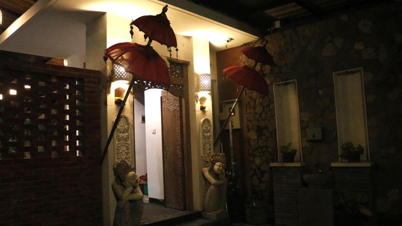 Sutya * Kuta (Bali)