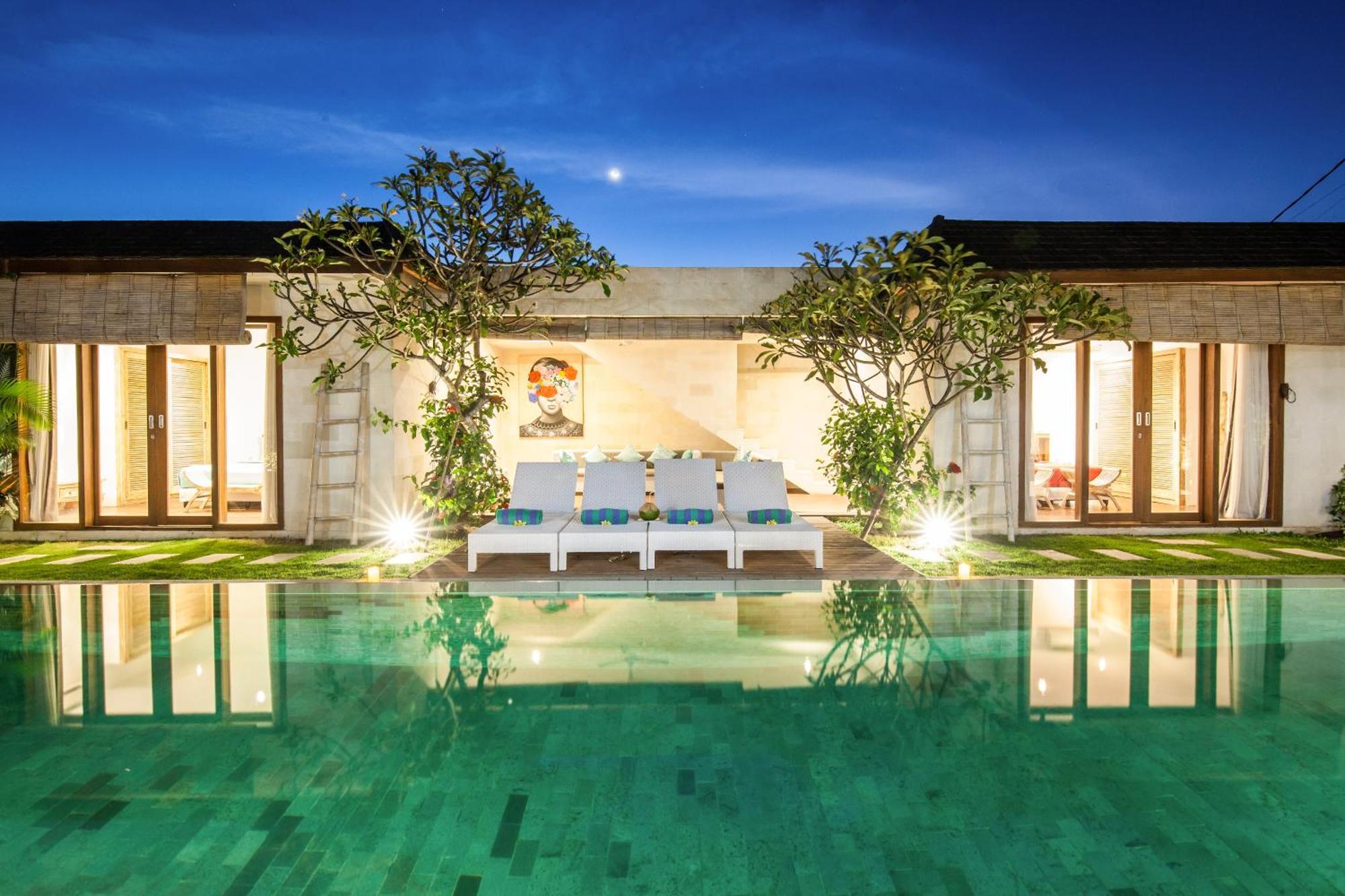 Villa Lovely 4br Private Pool With Sundeck! 10mins Ride To *