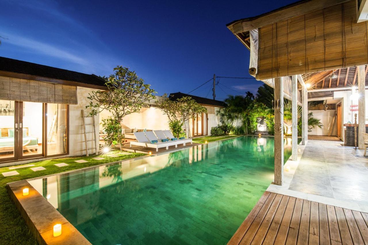 Villa Lovely 4br Private Pool With Sundeck! 10mins Ride To