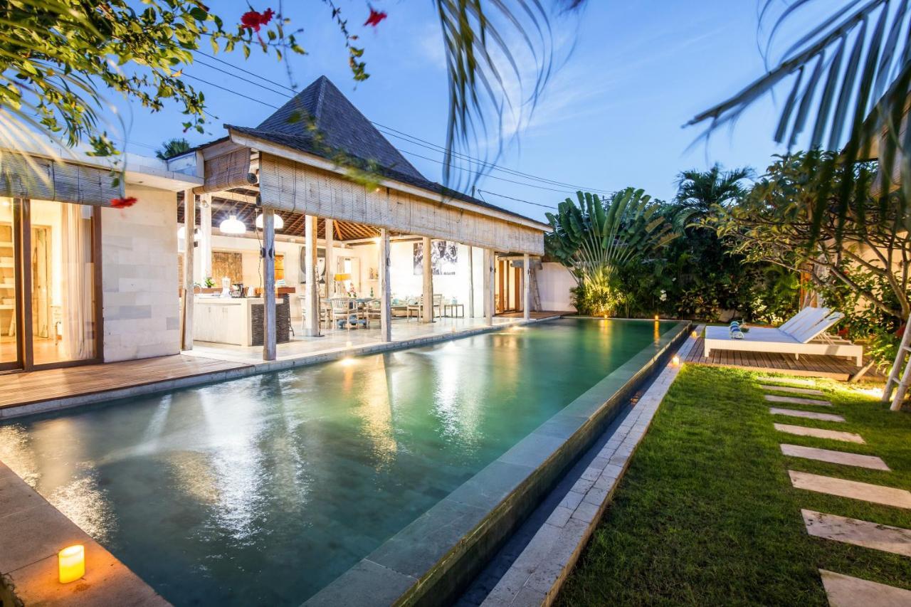 Villa Lovely 4br Private Pool With Sundeck! 10mins Ride To