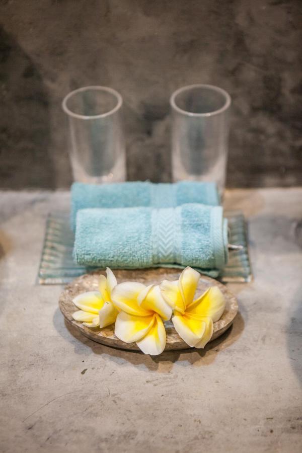 Villa Lovely 4br Private Pool With Sundeck! 10mins Ride To Canggu (Bali)